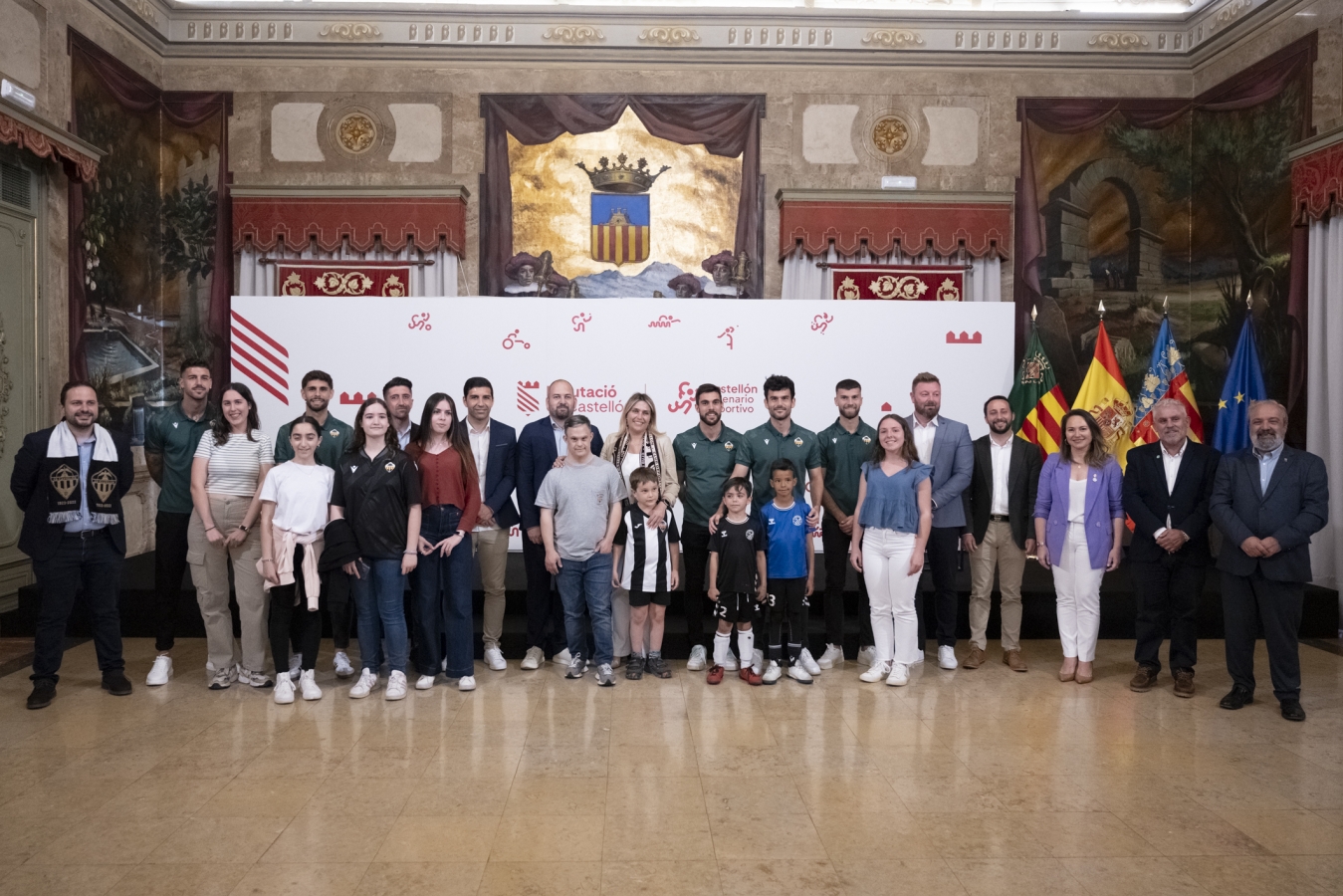 La Diputació rendix honors al CD Castellón