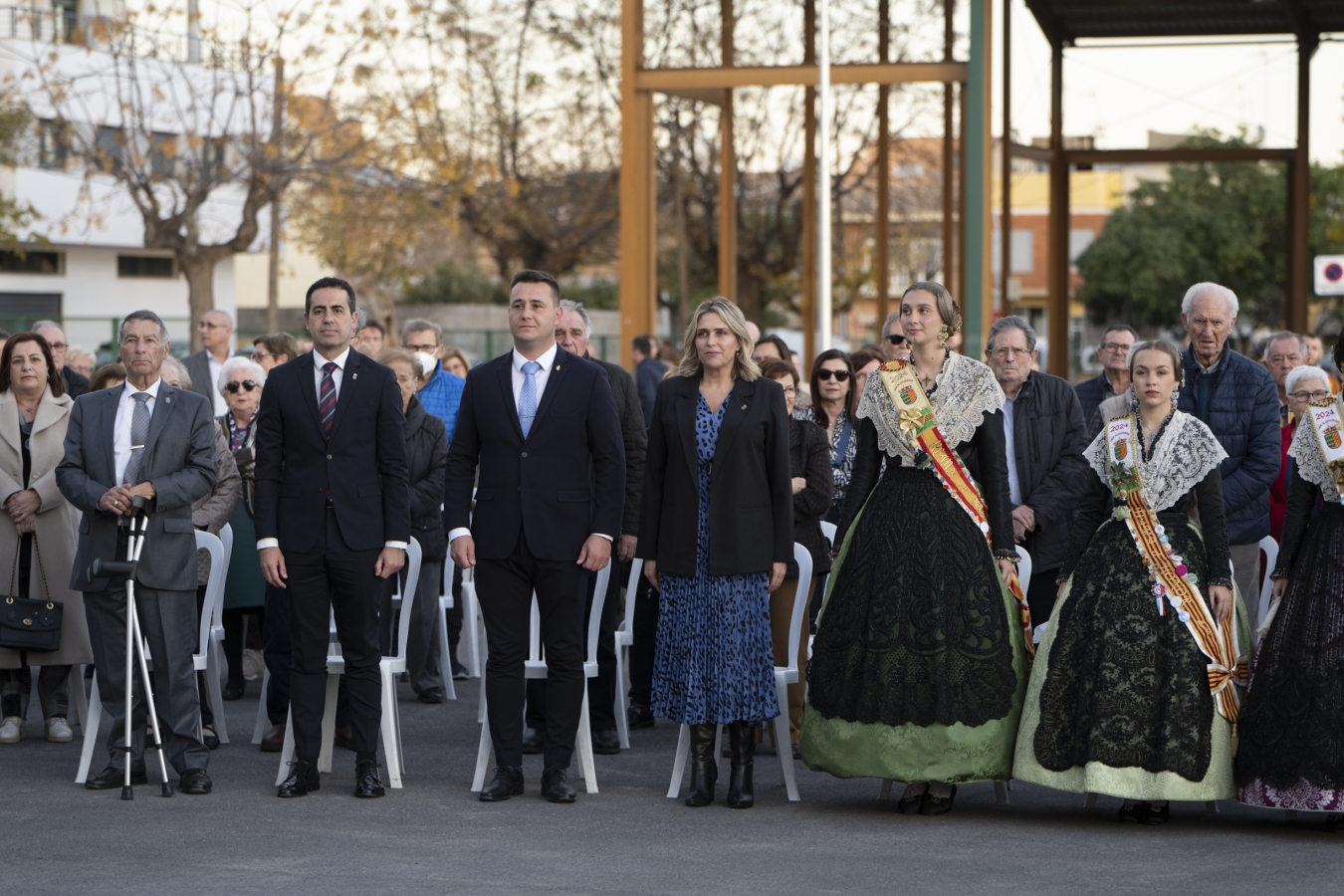 Marta Barrachina posa en valor la remodelada plaça d’Espanya de Les Alqueries com un nou espai sociocultural per a ser disfrutat per tots els seus veïns