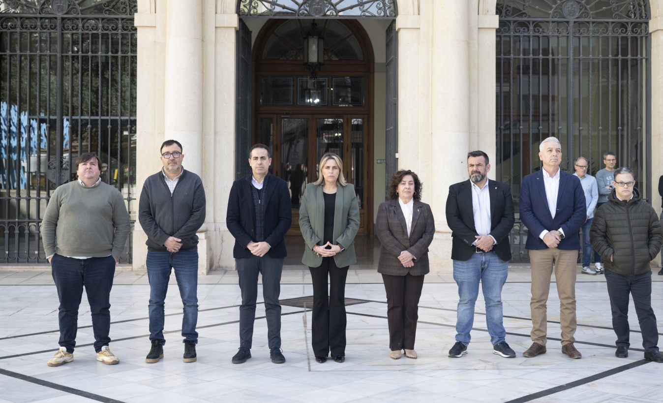 La Diputació de Castelló mostra la seua condemna per l'assassinat d'una dona i la seua filla menor a Xilxes