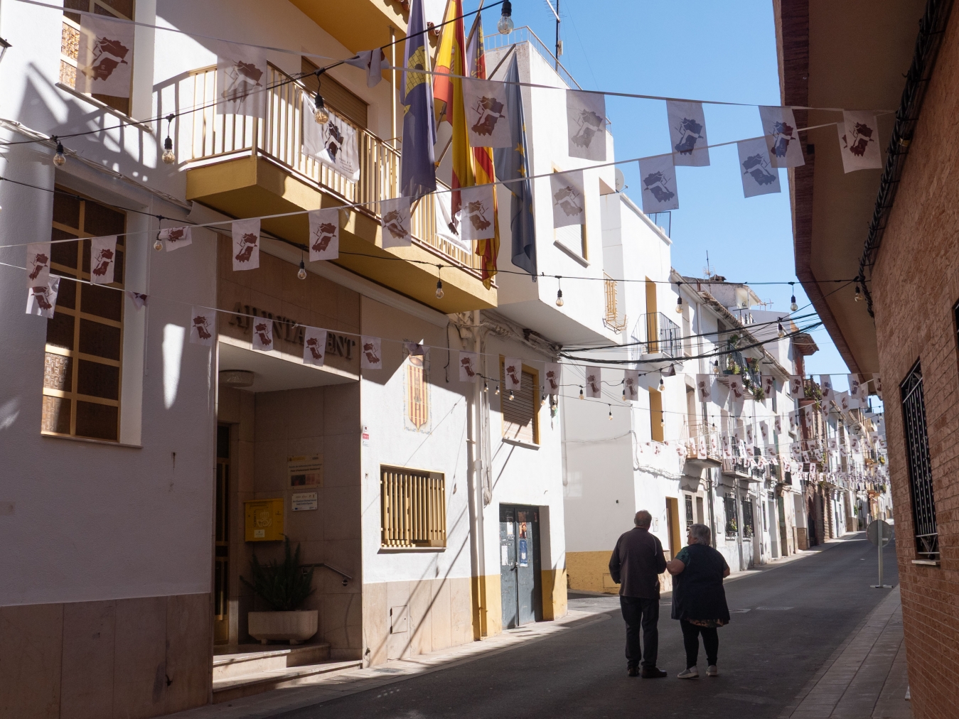 Figueroles s'engalana per al Dia de la Província